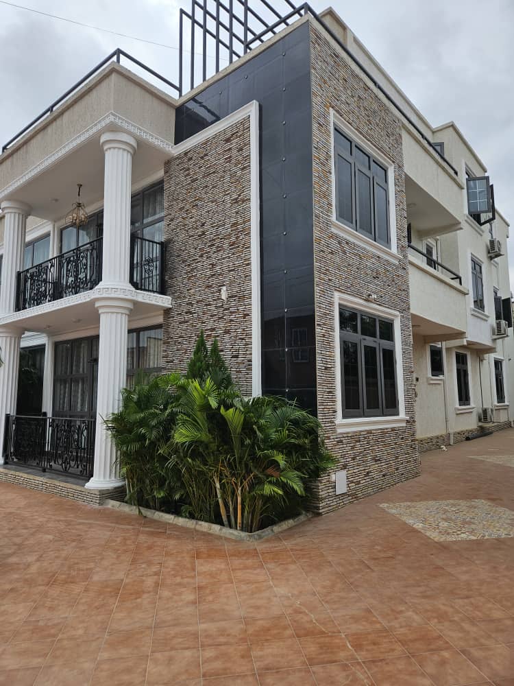 d5fb7916-eb60-4964-98b1-9c8436e44d31